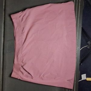32 degrees cool woman size XL mauve colored skort